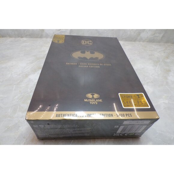 DC Multiverse Batman (Dark Knights of Steel) Patina Edition Gold Label 7" Action - Picture 2 of 6